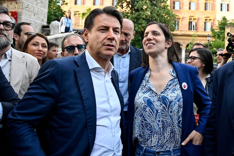 Sondaggi sulla leadership a sinistra, Schlein la più forte