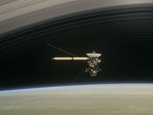 Saturno, la sonda Cassini pronta al gran finale