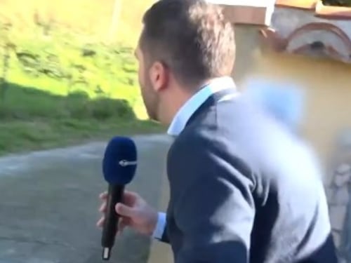 Pomeriggio Cinque, spari contro l'inviato: seguiva il caso dei due fratellini di Cosenza
