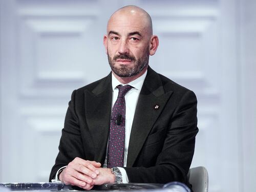 Covid e influenza, come comportarsi a Natale? Bassetti: "Fatevi un regalo"