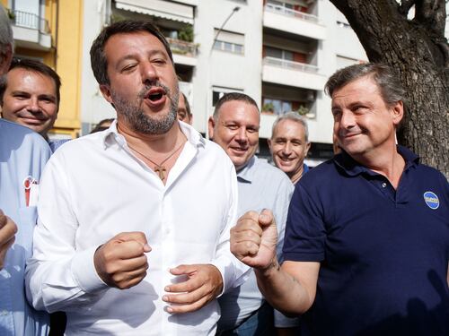 Navalny, volano gli stracci Lega-Calenda. “Quereliamo”, la menzogna sbugiardata