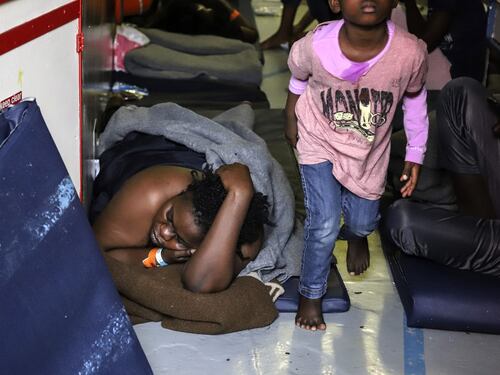Disastro Lamorgese sui migranti. Salvini chiede il vertice con Draghi