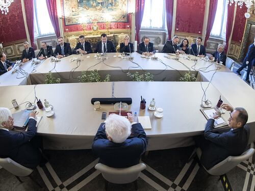 Consultazioni, colloquio lampo tra i leader del centrodestra e Mattarella