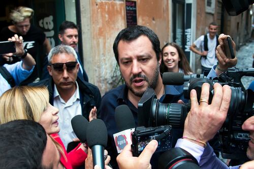 Salvini: "Non mollo, al governo ci andiamo"