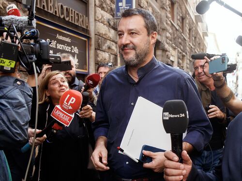 Salvini contro Sala sul blocco delle auto a Milano: è intelligente?