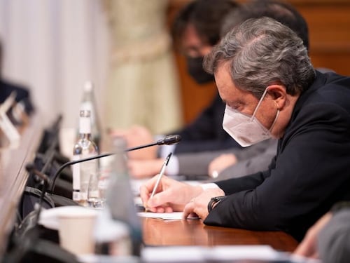 Scuola, ecco come cambia la quarantena. Il decreto su Dad e green pass illimitato