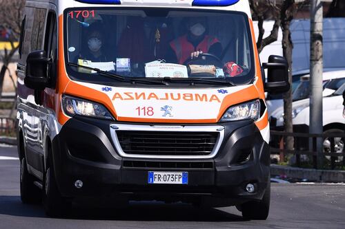 Nomentano, autobus travolge una bambina di 11 anni: è grave