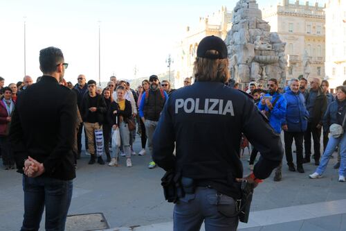 Trieste, la minaccia della Questura sulla manifestazione no-green pass: pronti ad arrestarvi
