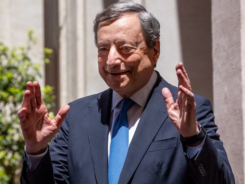 Mario Draghi chiede all'Ocse un tetto al prezzo del gas russo