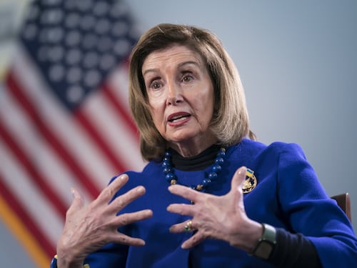 Nancy Pelosi elogia Meloni e manda la sinistra nel panico: “Impressione molto positiva”