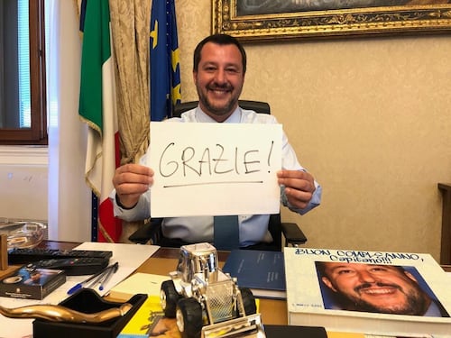 Diciotti, il Senato lo "assolve" e Salvini risponde così