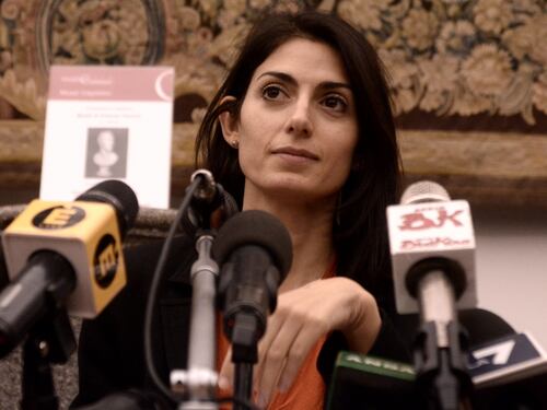 Raggi: "Vado avanti Marra un dipendente qualunque"