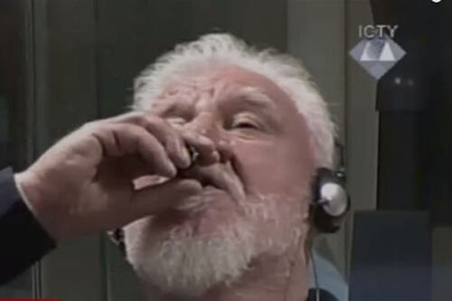 Beve veleno prima della condanna. Morto all'Aja il generale croato Praljak