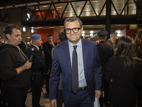 Pavia, la denuncia di Centinaio: "La sinistra rinuncia al bosco per il campo nomadi"