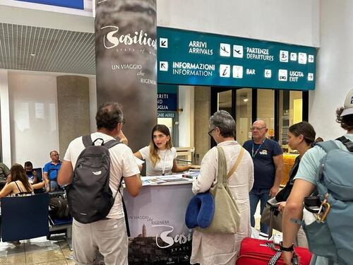 Ostia, impiegato d'albergo rapina 6 hotel. Catturato con i social network