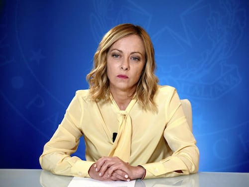 Meloni convoca riunione del G7: "Impegno per una soluzione diplomatica"
