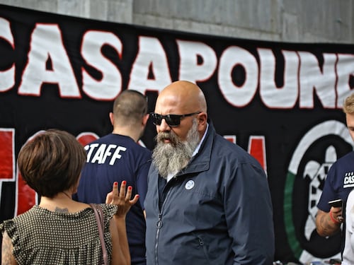 CasaPound scioglie il "partito". Resterà solo associazione