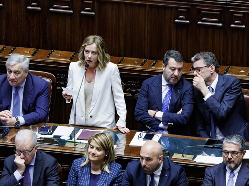 Manovra, i ritocchi per imprese e famiglie: Ires premiale per chi assume, flat tax più ampia