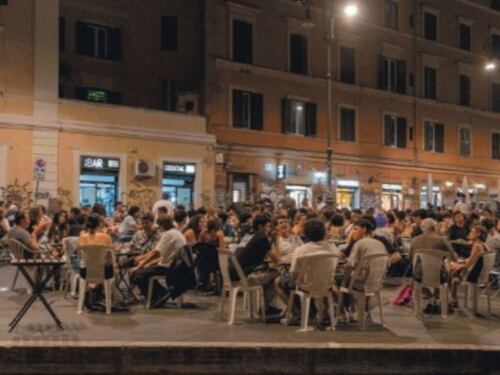 Roma, circondati e accoltellati da dieci ragazzini a San Lorenzo