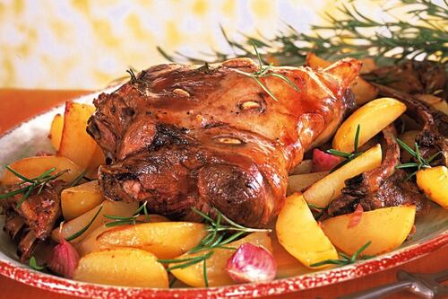 Salva un pastore, mangia l’agnello (e mandaci la foto)