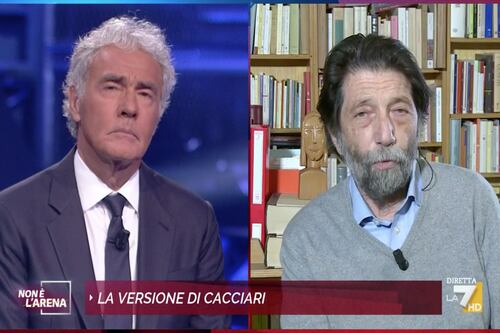 Non è l’Arena, Massimo Cacciari contro il paragone Hitler-Putin: “Totale idiozia”. Il distinguo tra nazismo e fascismo