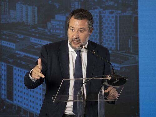 Flotilla, Cgil e sindacati paralizzano l’Italia con uno sciopero politico. Salvini al contrattacco: “Danni a milioni di italiani”