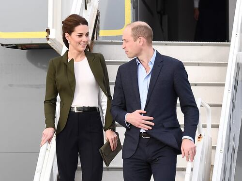 Kate copia Meghan. La duchessa mette i pantaloni