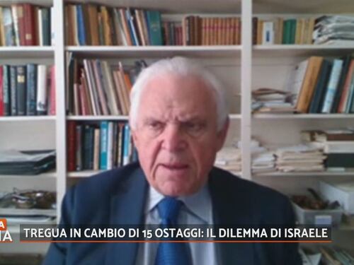 Luttwak alza la voce: “L’America ha paura. Biden non può continuare a guidare gli Usa”