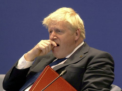 Il G7 bandisce l’oro dalla Russia. E Boris Johnson fomenta l’Ucraina: non è il momento di mollare o accontentarsi