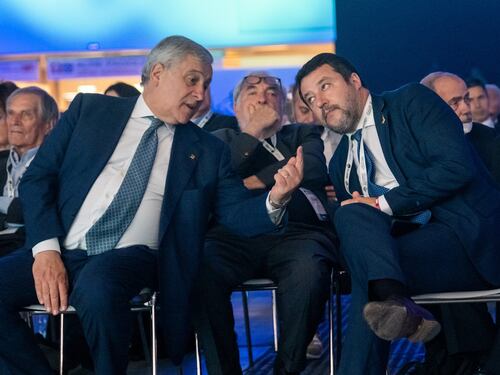Governo di centrodestra, si torna a parlare dell'ipotesi Tajani e Salvini