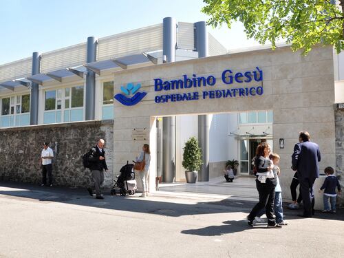 Velletri, ancora critiche le condizioni del bambino di due anni caduto nel pozzo