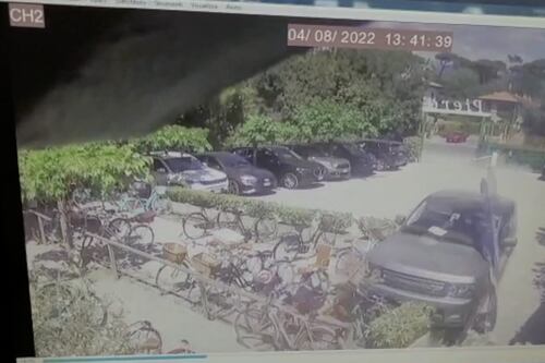 Tragedia sfiorata a Forte dei Marmi, suv fuori controllo si schianta in spiaggia