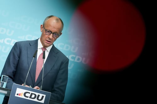 Germania, altra batosta ma Merz si barrica: "Resto al governo per il bene del Paese"