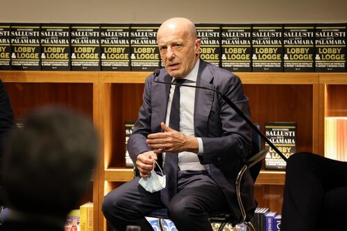 Attacchi al governo Meloni, così Sallusti smaschera l'ipocrisia della sinistra
