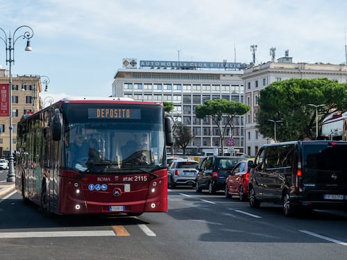 Roma, la Regione è pronta a bloccare i rincari dei biglietti di metro e autobus