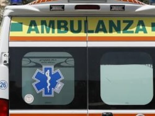 Nettuno, prima fugge all'alt della polizia e poi si schianta. Ferito il figlio