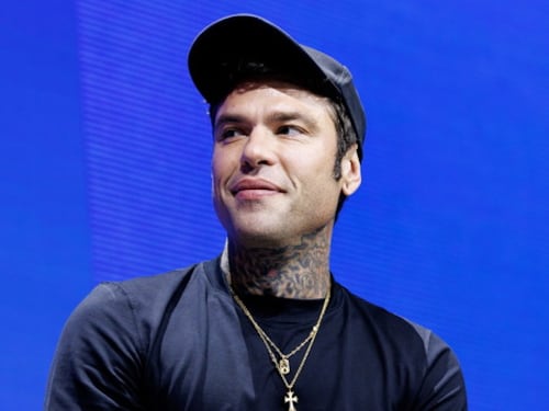 Fedez in barca con La Russa e Santanché fa impazzire la sinistra