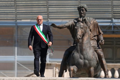 Residenza agli abusivi, direttiva di Gualtieri "sistema" quasi 5000 okkupanti