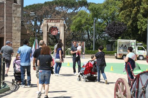 Francesco Totti a Cinecittà World per il compleanno di Chanel