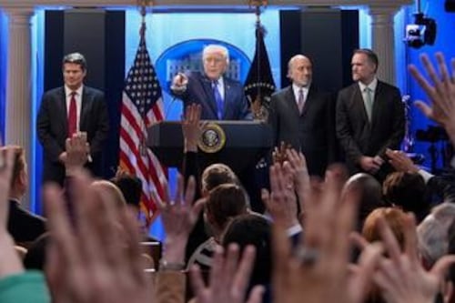Stati Uniti, la Corte Suprema boccia i dazi. Trump: "Ho un piano B"
