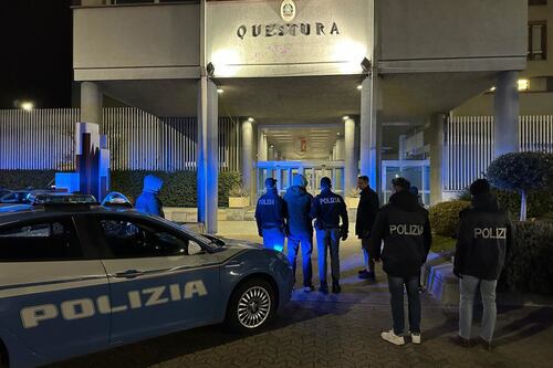 Terrorismo islamico in Italia, arrestato giovane egiziano: pianificava attentati a stadi e chiese