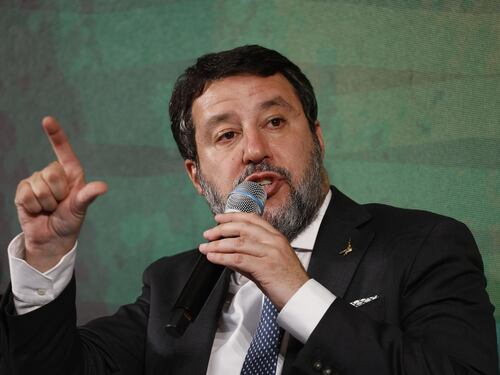 Salvini, piano per la Sicilia da 28 miliardi: Ponte sullo stretto, autostrade e ferrovie