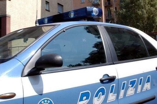 Milano, soldi in cambio di permessi di soggiorno. Arrestati sei poliziotti