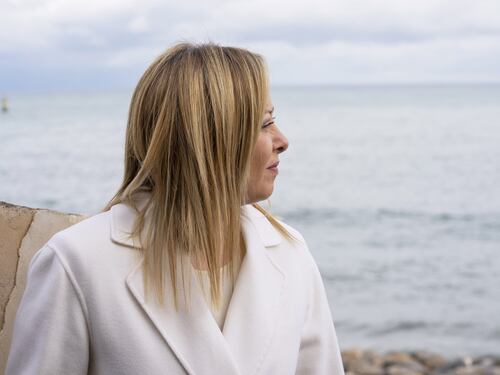 Giorgia Meloni in Libia, la missione del premier: patto per fermare i migranti