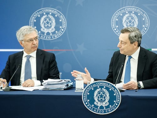 Economia, la recessione è ormai ad un passo. Il FMI taglia le stime di crescita dell’Italia: 2023 da incubo