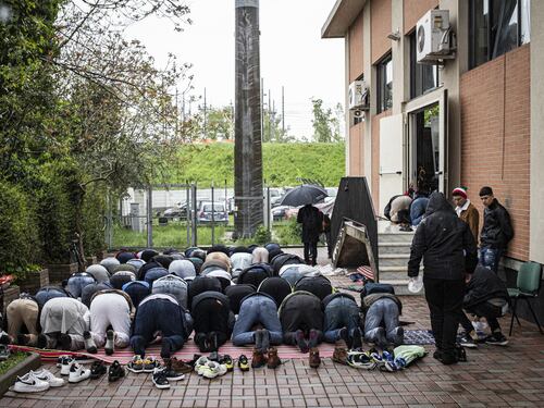 Catanzaro, moschea nell'università. La denuncia della Lega: "E' sottomissione"