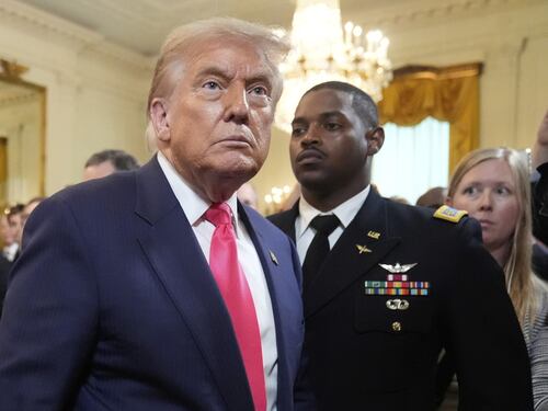 Usa, vittoria di Trump alla Corte Suprema: smacco sullo ius soli per i giudici anti Donald