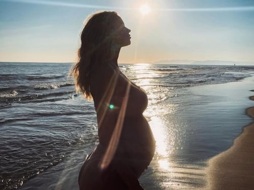 Diletta Leotta, la foto col pancione in Sicilia fa il giro del web