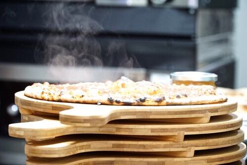 Sant'Alberto, al Pigneto la pizza "sposa" i liquori