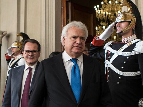 Verdini scarica Gentiloni prima di cominciare: Niente fiducia a un governo fotocopia